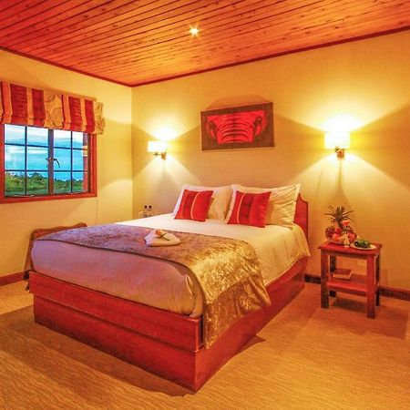 The Ark Lodge Nyeri Exteriör bild