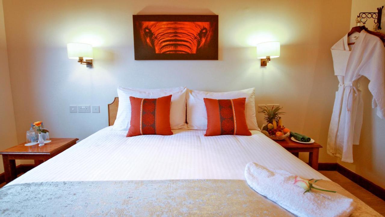 The Ark Lodge Nyeri Exteriör bild
